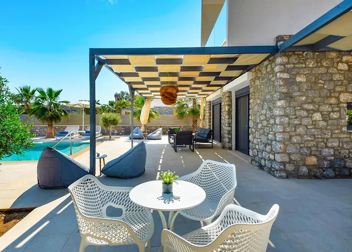 Apollon Lindian Palm By فيلة