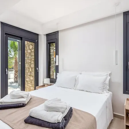 Apollon Lindian Palm By Villa